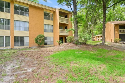 Condo in Gainesville, Florida, 2 bedrooms № 2117778 - photo 25