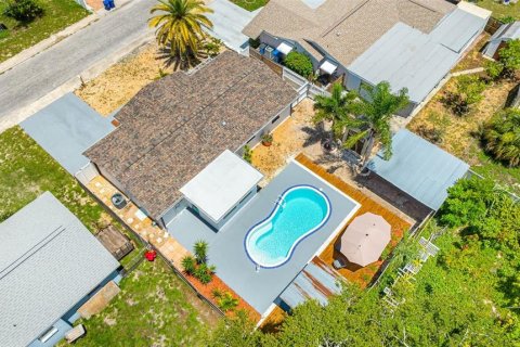 House in Holiday, Florida 3 bedrooms, 126.53 sq.m. № 2107296 - photo 24