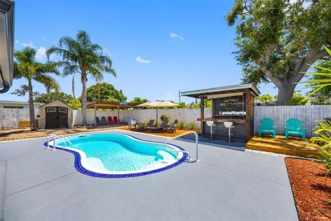 House in Holiday, Florida 3 bedrooms, 126.53 sq.m. № 2107296 - photo 2