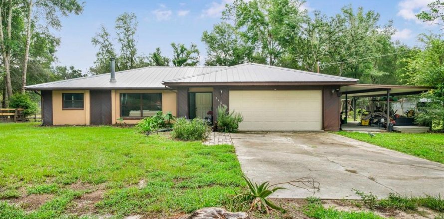 House in Dunnellon, Florida 3 bedrooms, 178.37 sq.m. № 1911654