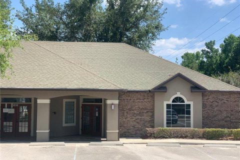 Propiedad comercial en alquiler en Oviedo, Florida, 123.47 m2 № 1648513 - foto 1