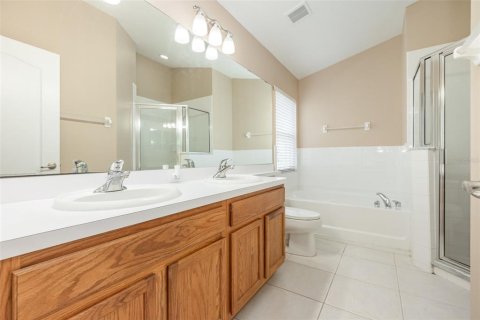 House in Gibsonton, Florida 4 bedrooms, 165.37 sq.m. № 1883105 - photo 18