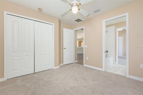 House in Gibsonton, Florida 4 bedrooms, 165.37 sq.m. № 1883105 - photo 17