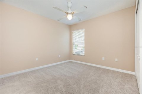 House in Gibsonton, Florida 4 bedrooms, 165.37 sq.m. № 1883105 - photo 20