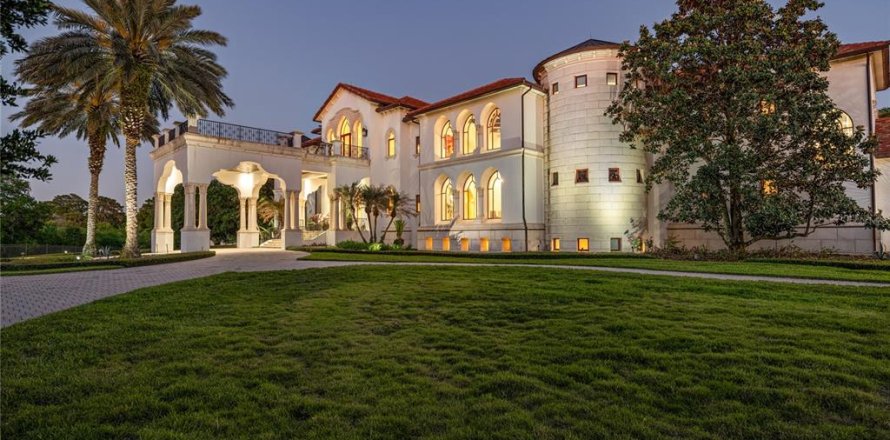 Villa ou maison à Windermere, Floride 7 chambres, 2053.88 m2 № 2103525