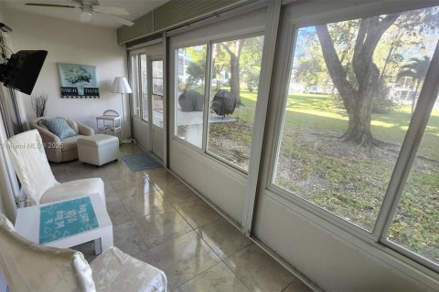 Condo in Deerfield Beach, Florida, 2 bedrooms  № 1763815 - photo 18