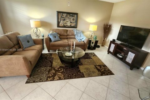 Condo in Deerfield Beach, Florida, 2 bedrooms  № 1763815 - photo 4