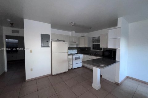 Apartment in Miami, Florida 2 bedrooms, 78.78 sq.m. № 1997937 - photo 2