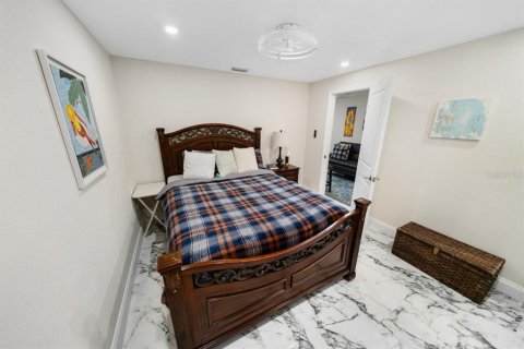 Villa ou maison à vendre à Holiday, Floride: 5 chambres, 197.14 m2 № 2148316 - photo 23