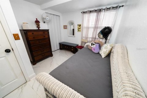 Villa ou maison à vendre à Holiday, Floride: 5 chambres, 197.14 m2 № 2148316 - photo 18