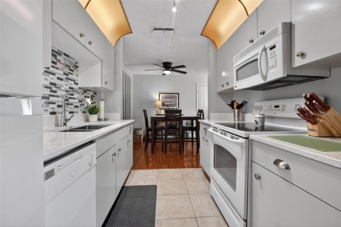 Copropriété à vendre à Daytona Beach, Floride: 2 chambres, 99.41 m2 № 2099040 - photo 8