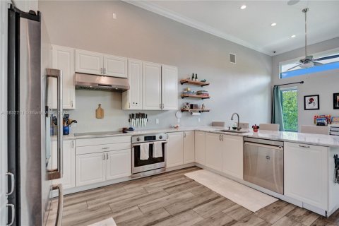 House in Boca Raton, Florida 3 bedrooms, 273.32 sq.m. № 2014961 - photo 22