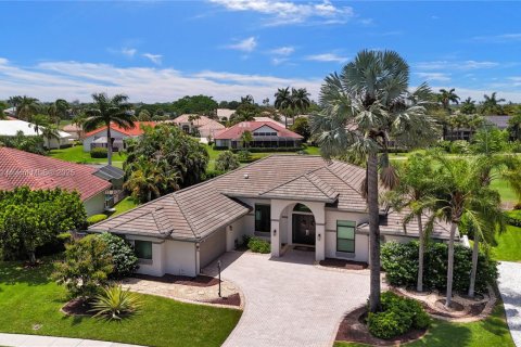 House in Boca Raton, Florida 3 bedrooms, 273.32 sq.m. № 2014961 - photo 2