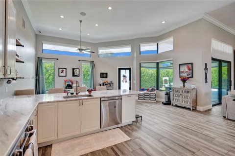 House in Boca Raton, Florida 3 bedrooms, 273.32 sq.m. № 2014961 - photo 25