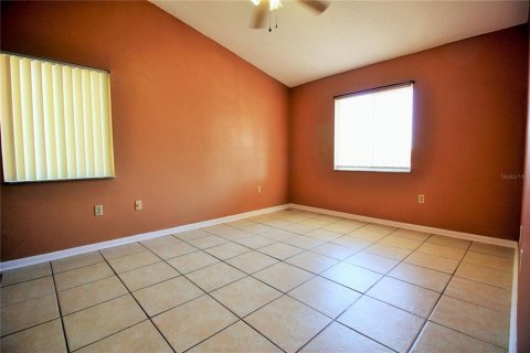 Condo in Orlando, Florida, 2 bedrooms № 2205105 - photo 18