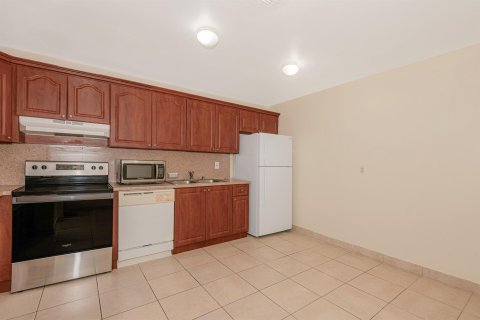 Immobilier commercial à vendre à Dania Beach, Floride: 558.53 m2 № 2246948 - photo 7