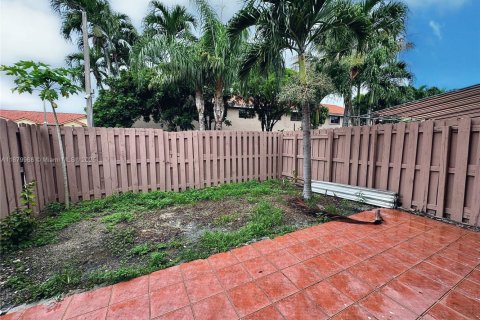 Touwnhouse à vendre à Miami, Floride: 3 chambres, 149.57 m2 № 1925085 - photo 22