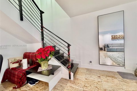 Touwnhouse à vendre à Hallandale Beach, Floride: 3 chambres, 167.6 m2 № 2089140 - photo 6