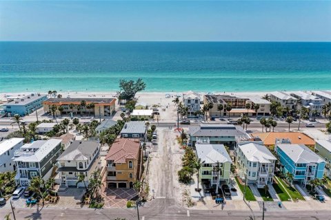 Condominio en venta en Bradenton Beach, Florida, 2 dormitorios, 66.89 m2 № 1662659 - foto 4