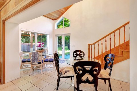 Casa en alquiler en St. Lucie, Florida, 4 dormitorios, 312.99 m2 № 2086757 - foto 10