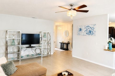 House in Ocala, Florida 4 bedrooms, 206.8 sq.m. № 2228353 - photo 6