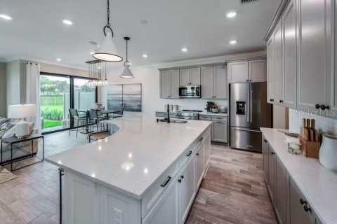 Townhouse in Wesley Chapel, Florida 3 bedrooms, 182.74 sq.m. № 2383345 - photo 3