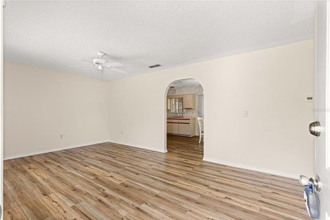 House in Ocala, Florida 2 bedrooms, 89.19 sq.m. № 1915042 - photo 6