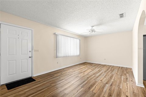 House in Ocala, Florida 2 bedrooms, 89.19 sq.m. № 1915042 - photo 4