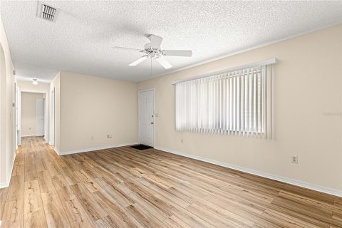 House in Ocala, Florida 2 bedrooms, 89.19 sq.m. № 1915042 - photo 5
