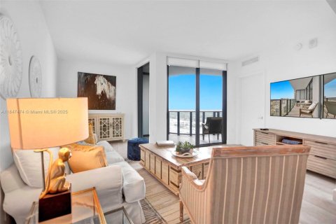 Купить кондоминиум в Майами, Флорида 1 спальня, 63.27м2, № 1980212 - фото 1