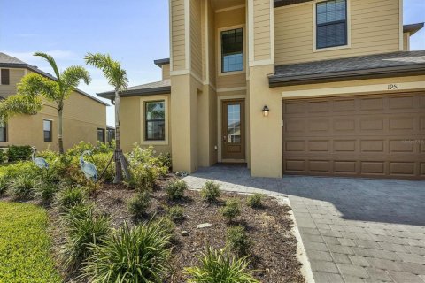 House in Port Charlotte, Florida 5 bedrooms, 300.17 sq.m. № 1603246 - photo 4