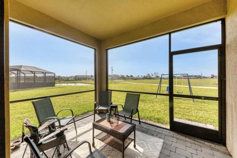 House in Port Charlotte, Florida 5 bedrooms, 300.17 sq.m. № 1603246 - photo 30