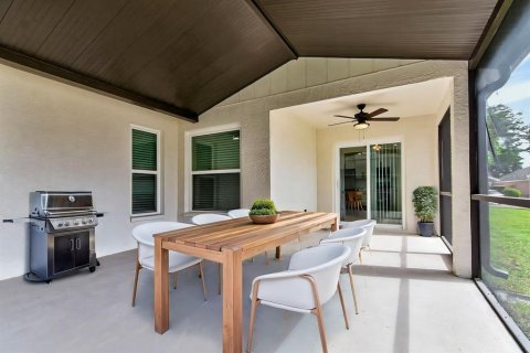 House in Tampa, Florida 3 bedrooms, 159.7 sq.m. № 2314316 - photo 7