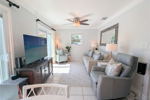 House in Indian Rocks Beach, Florida 2 bedrooms, 59.46 sq.m. № 1899180 - photo 12