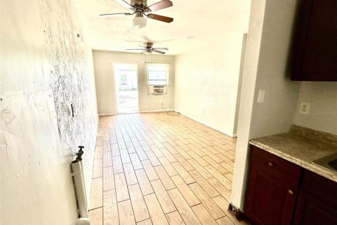 Apartamento en alquiler en Daytona Beach, Florida, 2 dormitorios, 60.39 m2 № 2099885 - foto 4