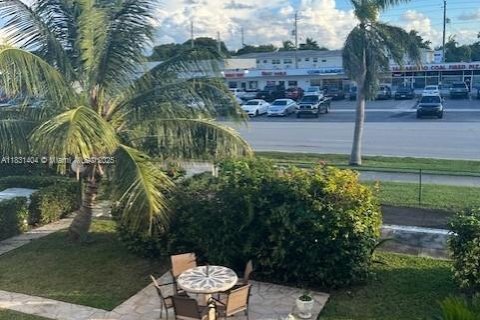 Condo in Hallandale Beach, Florida, 1 bedroom  № 1939860 - photo 13