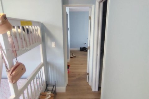 Condominio en alquiler en North Miami Beach, Florida, 2 dormitorios, 74.97 m2 № 1814534 - foto 9