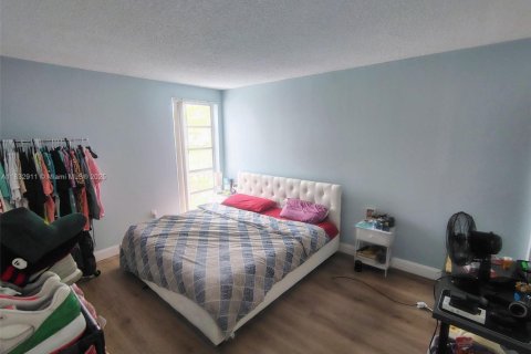 Condominio en alquiler en North Miami Beach, Florida, 2 dormitorios, 74.97 m2 № 1814534 - foto 6