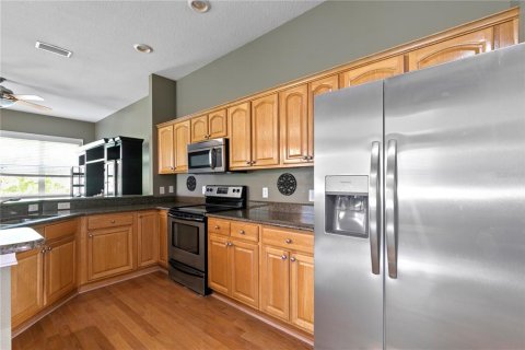 Townhouse in Tampa, Florida 3 bedrooms, 218.78 sq.m. № 2211327 - photo 4