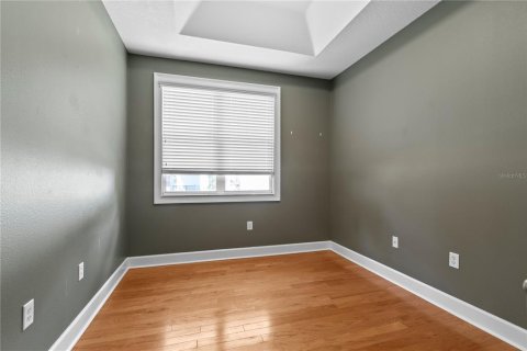 Townhouse in Tampa, Florida 3 bedrooms, 218.78 sq.m. № 2211327 - photo 17