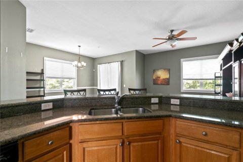 Townhouse in Tampa, Florida 3 bedrooms, 218.78 sq.m. № 2211327 - photo 7