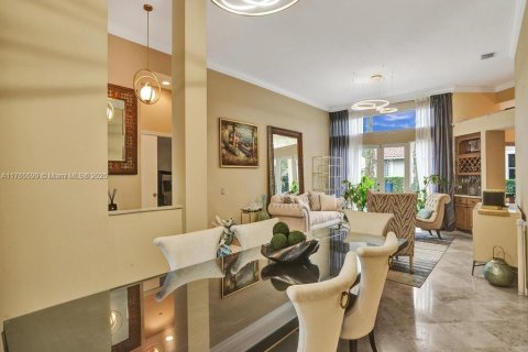 House in Coral Springs, Florida 4 bedrooms, 242.57 sq.m. № 1698966 - photo 8