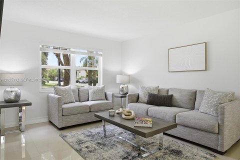Villa ou maison à vendre à Weston, Floride: 4 chambres, 238.02 m2 № 2146469 - photo 7