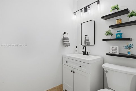 Villa ou maison à vendre à Weston, Floride: 4 chambres, 238.02 m2 № 2146469 - photo 17