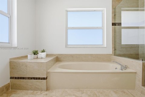 Villa ou maison à vendre à Weston, Floride: 4 chambres, 238.02 m2 № 2146469 - photo 25