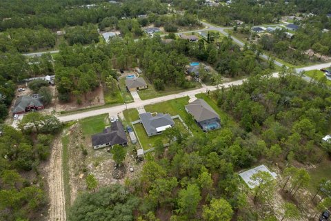 House in Weeki Wachee, Florida 4 bedrooms, 177.44 sq.m. № 1827084 - photo 6