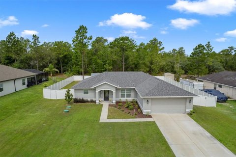 House in Weeki Wachee, Florida 4 bedrooms, 177.44 sq.m. № 1827084 - photo 2
