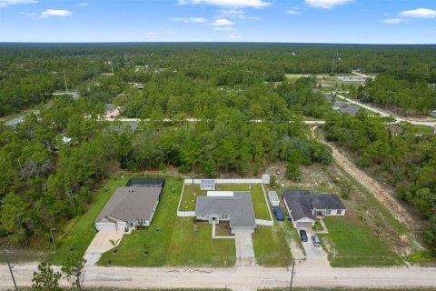 House in Weeki Wachee, Florida 4 bedrooms, 177.44 sq.m. № 1827084 - photo 3