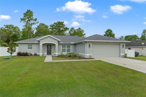 House in Weeki Wachee, Florida 4 bedrooms, 177.44 sq.m. № 1827084 - photo 1
