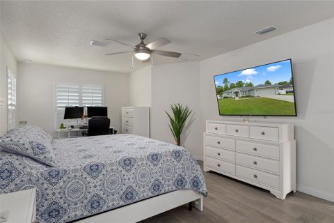 House in Weeki Wachee, Florida 4 bedrooms, 177.44 sq.m. № 1827084 - photo 24